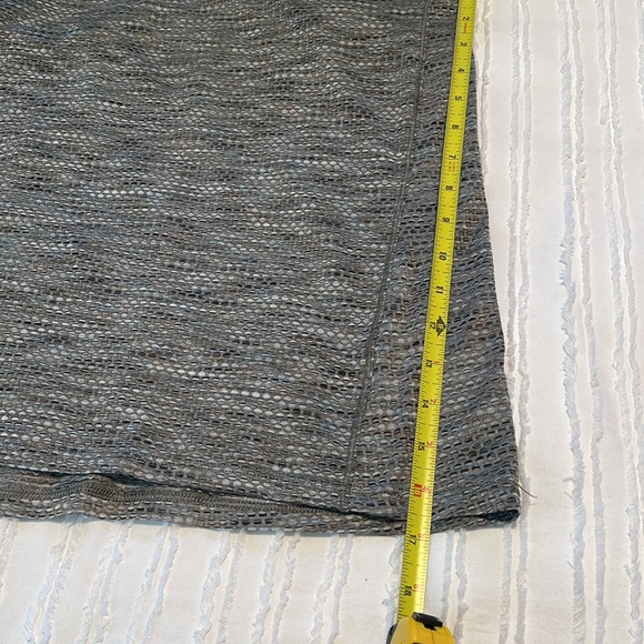 EUC Athleta Ultimate Scoop Tank - XS - Picture 7 of 9